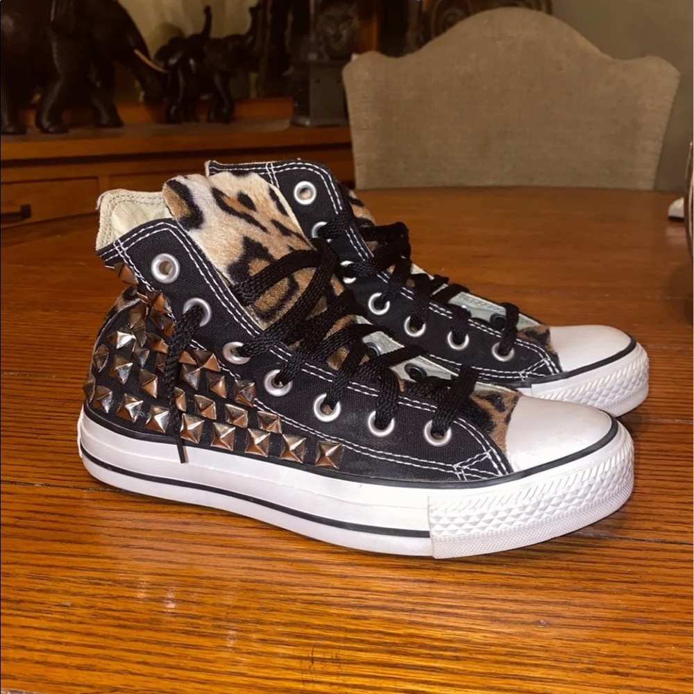 Converse